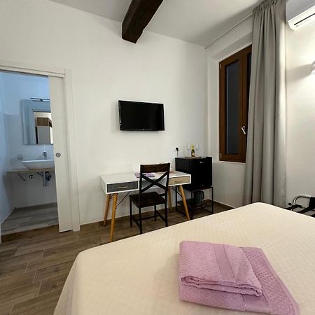 Il Glicine Hotel Парма Екстериор снимка